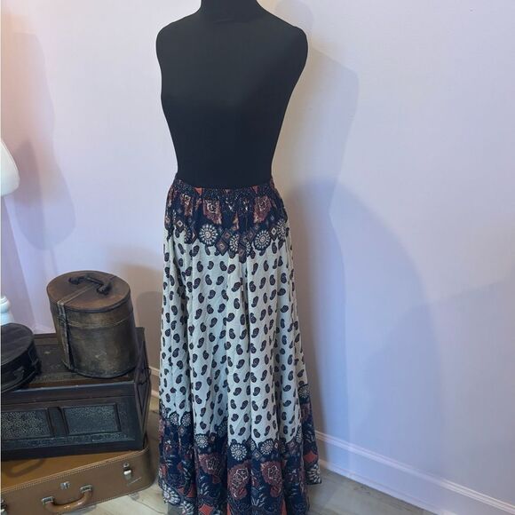 Lucky & CoCo Navy and White Paisley Maxi Skirt - Picture 2 of 8